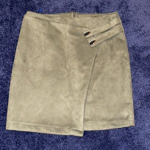 🌑 Green suede skirt